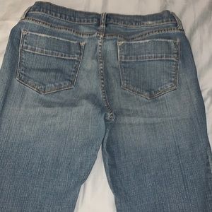 Old Navy “The Sweetheart” light wash bootcut sz6